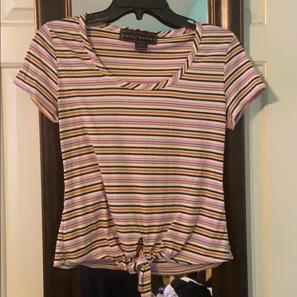 Striped tie in front shirt